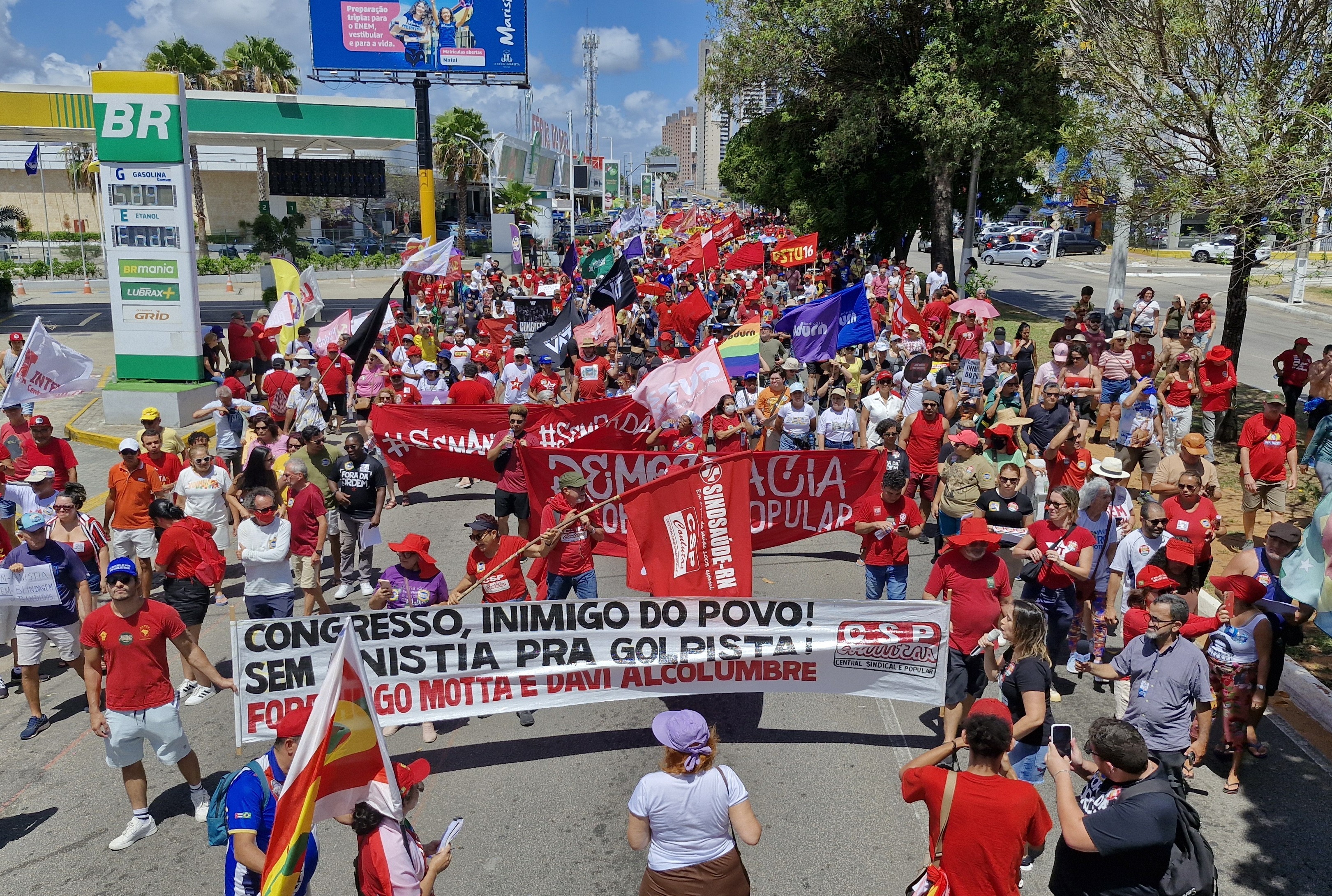 Milhares voltam às ruas contra o PL da Dosimetria e dizem não à anistia para golpistas