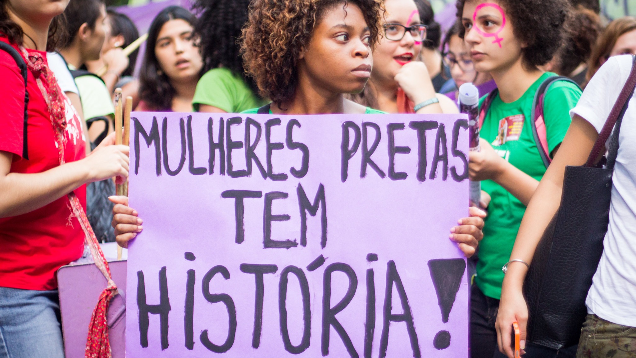 Julho das Pretas: trabalhadoras negras ainda enfrentam desigualdades estruturais no Brasil
